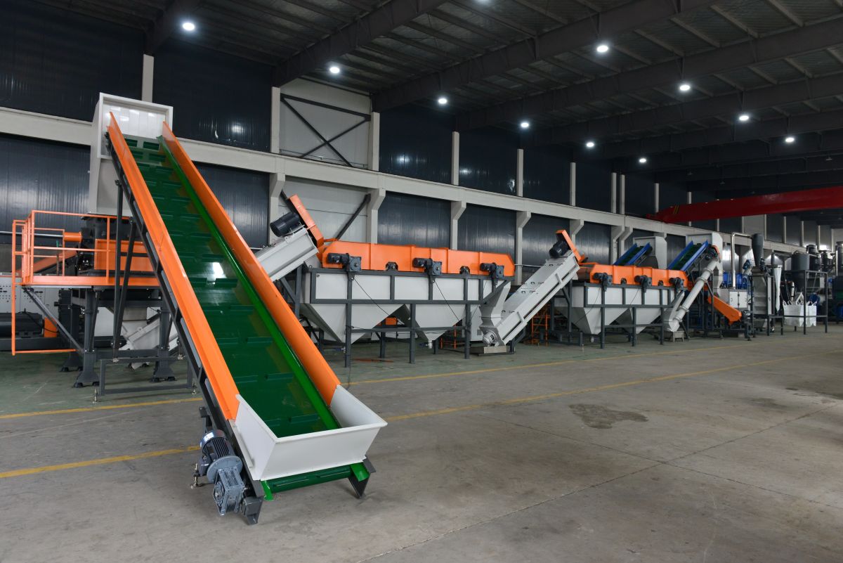 خط إعادة تدوير زجاجات الحليب HDPE